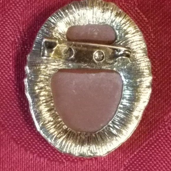 Vintage Style Brooch, Bronze Tone - Picture 3 of 3